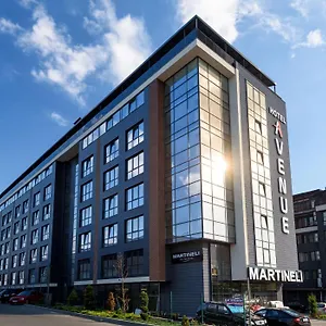 Avenue Deluxe Hotel